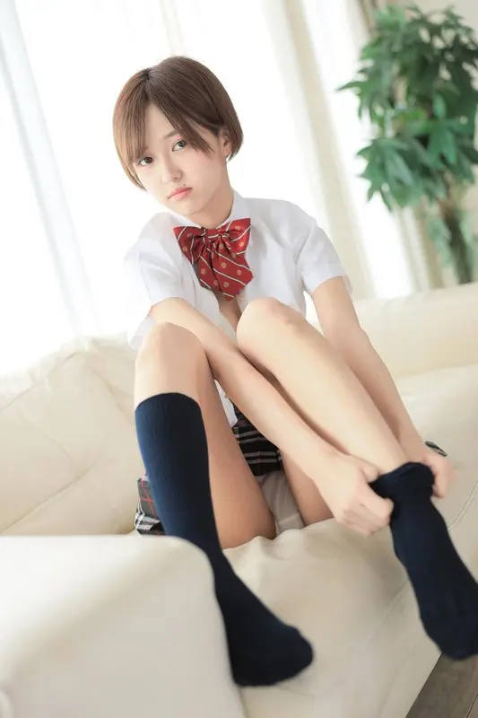Short Hair Girls Look Good In Uniforms, Mana