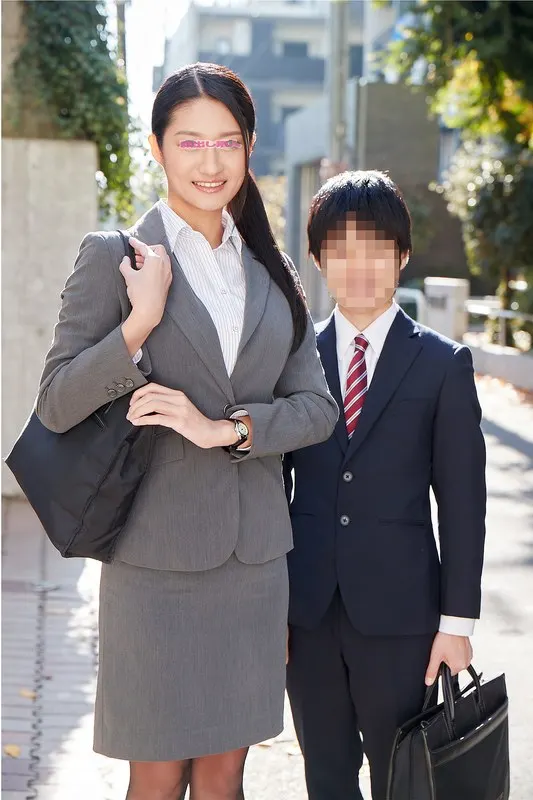 Limited to tall working intellectual office ladies. A female senior with beautiful legs who is over 170cm tall and a short junior are trying to have sex with the difference in height while at work! The subordinates can't help but get a full erection when they touch the model-like body of the always strict female boss! Will the senior's pussy, which is seriously orgasmed by the junior's cock, end up creampied? ? Saori