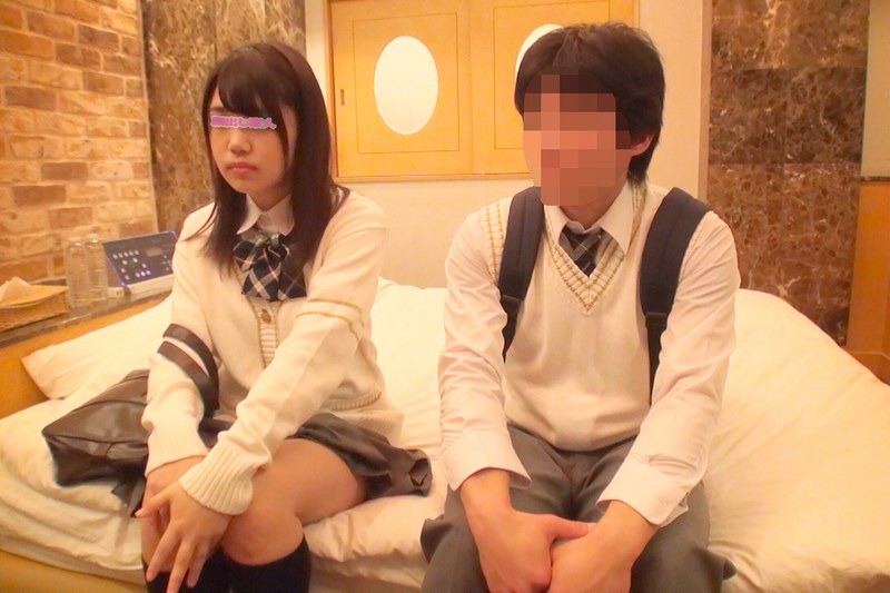 A plan to give male and female friends who go to the same school a 'timed condom that will definitely break' and give them a surprise creampie! Male and female classmates try a continuous ejaculation mission at a love hotel! The sperm that had accumulated inside the rubber suddenly broke the condom and ejaculated in an unexpected large amount inside the vagina! ! 2 Goodbye