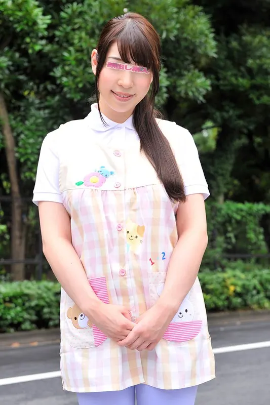 I love children! Limited to amateur big-breasted ladies who always have a smile on their faces! When I ask her to give me a breastfeeding handjob, which is a virgin's dream, the kind-hearted new kindergarten teacher and daycare worker will be stimulated by her big breasts and motherly love, and will have sex with me! ? Nozomi
