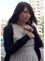 栗色のストレートロングヘアーの美人若妻さんをナンパしてAV試写をお願いしてみたら…。最近ご無沙汰の若妻さんは欲求不満爆発の乱交中出しSEX！