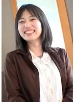 不倫についてのアンケートに協力してくれた若妻さんは結婚1年目なのにちょっと欲求不満！男の強引な愛撫に拒否しながらも笑いながら喘ぎをもらして受け入れてしまう！？