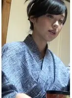 奥さん読モの温泉撮影旅行の夕食で酒を呑ませて男優と二人きり…黒髪清楚系奥様も酔いと温泉旅館の非日常感に性欲が爆発！