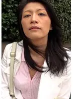 遅咲き熟女が旦那に内緒でAV出演！バイブをマ〇コに咥えてチ〇ポをフェラ！エロ過ぎ熟女の本能丸出しSEX！