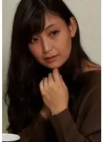 若い頃のキラキラした恋愛を夢見る奥さんは昔好きだった彼にドキドキ！旦那の横で声を潜めてキラキラSEX！