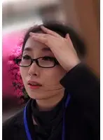 I picked up a beautiful secretary I found in the park and filmed her for TV! A hot SEX exchange with a smart and intelligent bespectacled beauty with a sullen erotic gap!
