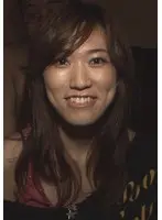 結婚1年目で冷めた家庭の人妻さんは人恋しさを求めてAV体験！スレンダー美人な若妻さんの女性器が吸い付き過ぎて、うっかり中出し！ごめんなさい。。