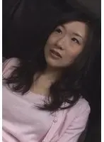 三十路とは思えないスタイルと美貌の持ち主！銀座の高級ショッピングエリアで美人妻をガチナンパ！本当は期待してた？！拒みながらもヌレヌレのアソコに肉棒を突っ込んで中出しセックス！